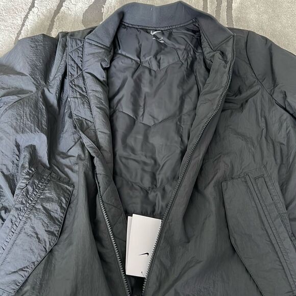 Nike Women’s Dugout Bench Jacket - Picture 9 of 16